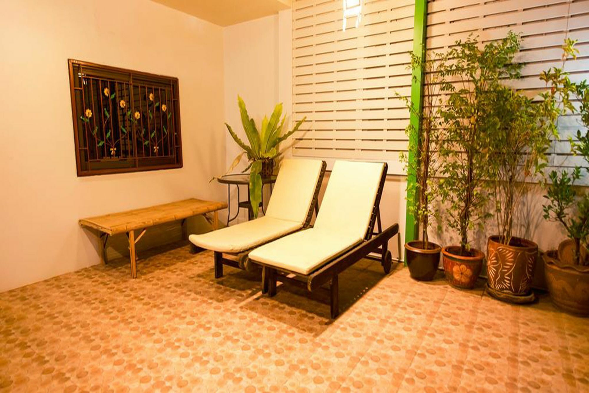 The Family Tree House Hotel Huahin Kültér fotó