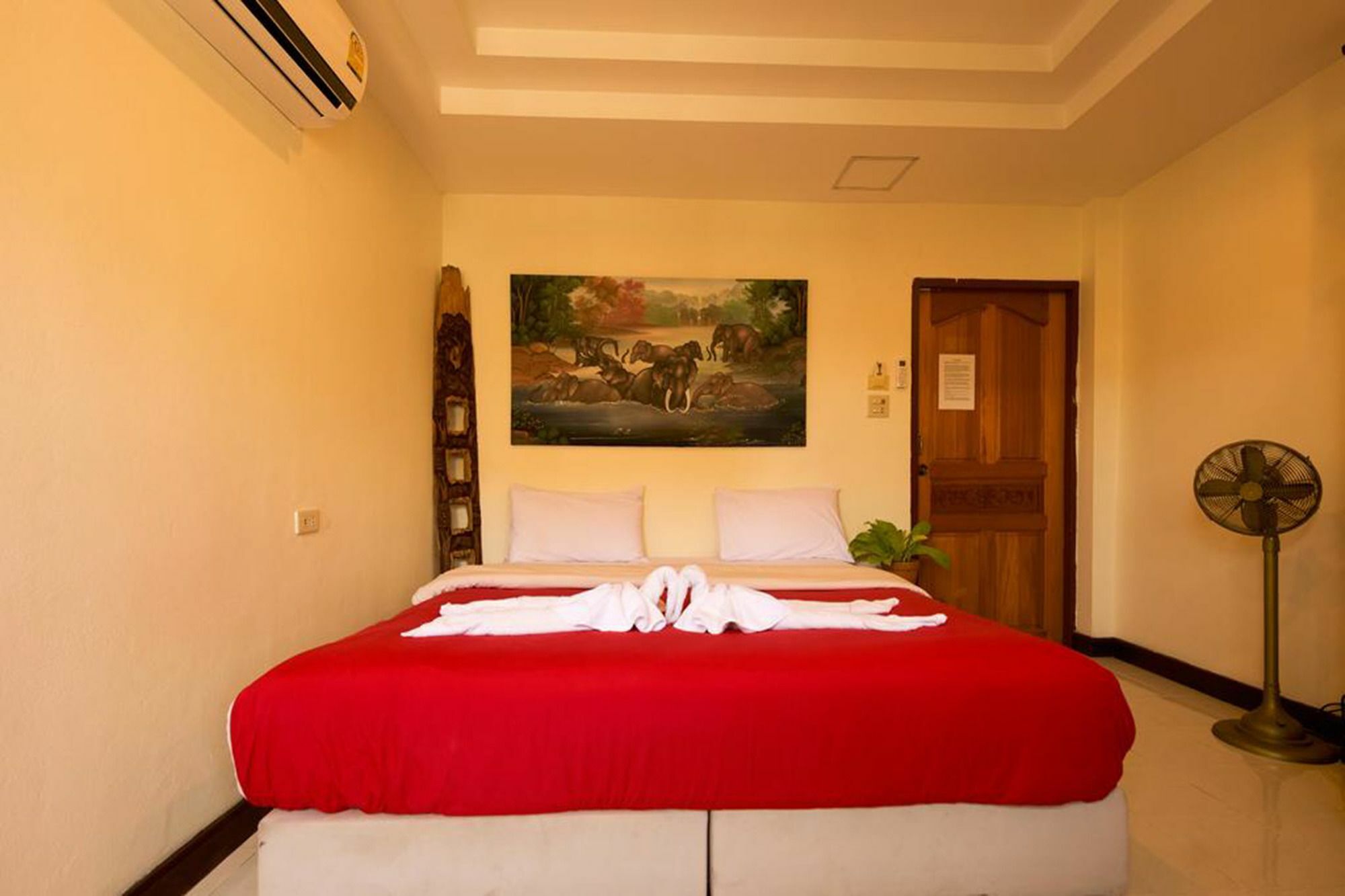 The Family Tree House Hotel Huahin Kültér fotó